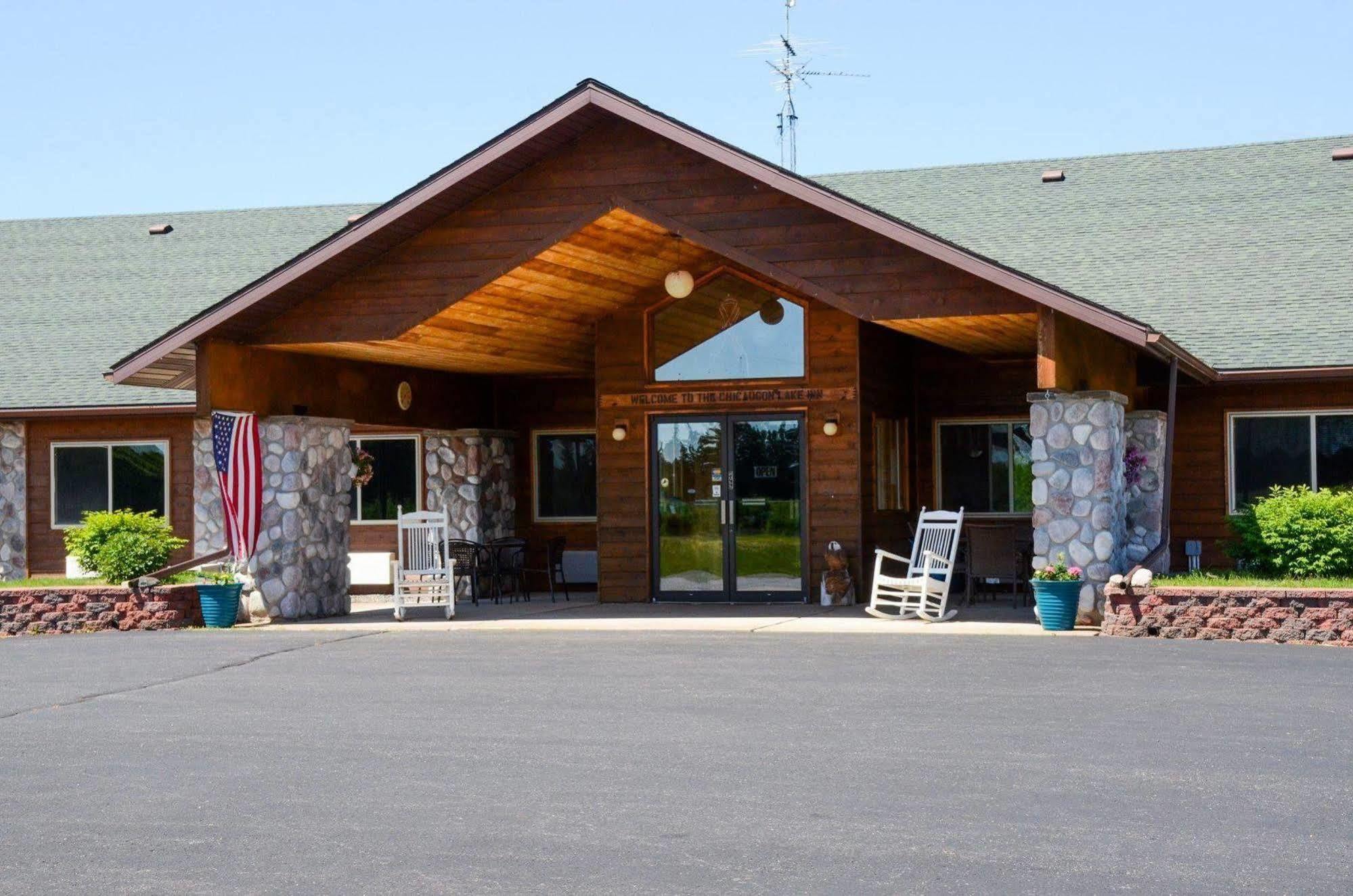 Chicaugon Lake Inn Gaastra Exterior foto